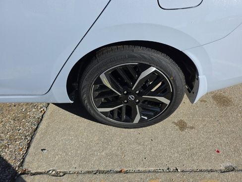 New 2025 Nissan Versa SR image 12