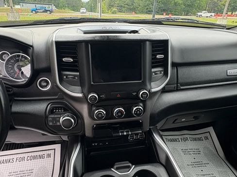 Used 2019 RAM 1500 Big Horn AWD/4WD image 30