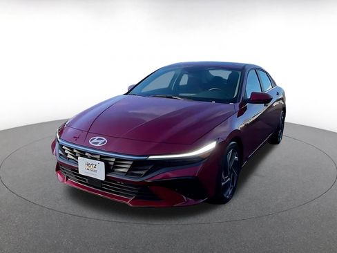 Used 2025 Hyundai Elantra SEL image 3