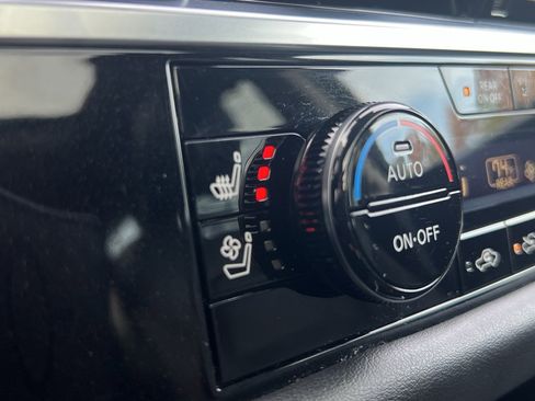 Used 2023 Nissan Pathfinder Platinum image 34