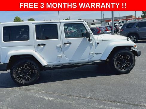 Used 2018 Jeep Wrangler Unlimited Sahara AWD/4WD image 2