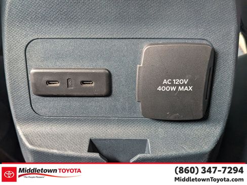 Used 2025 Ford Maverick Lariat w/ 4K Tow Package AWD/4WD image 30