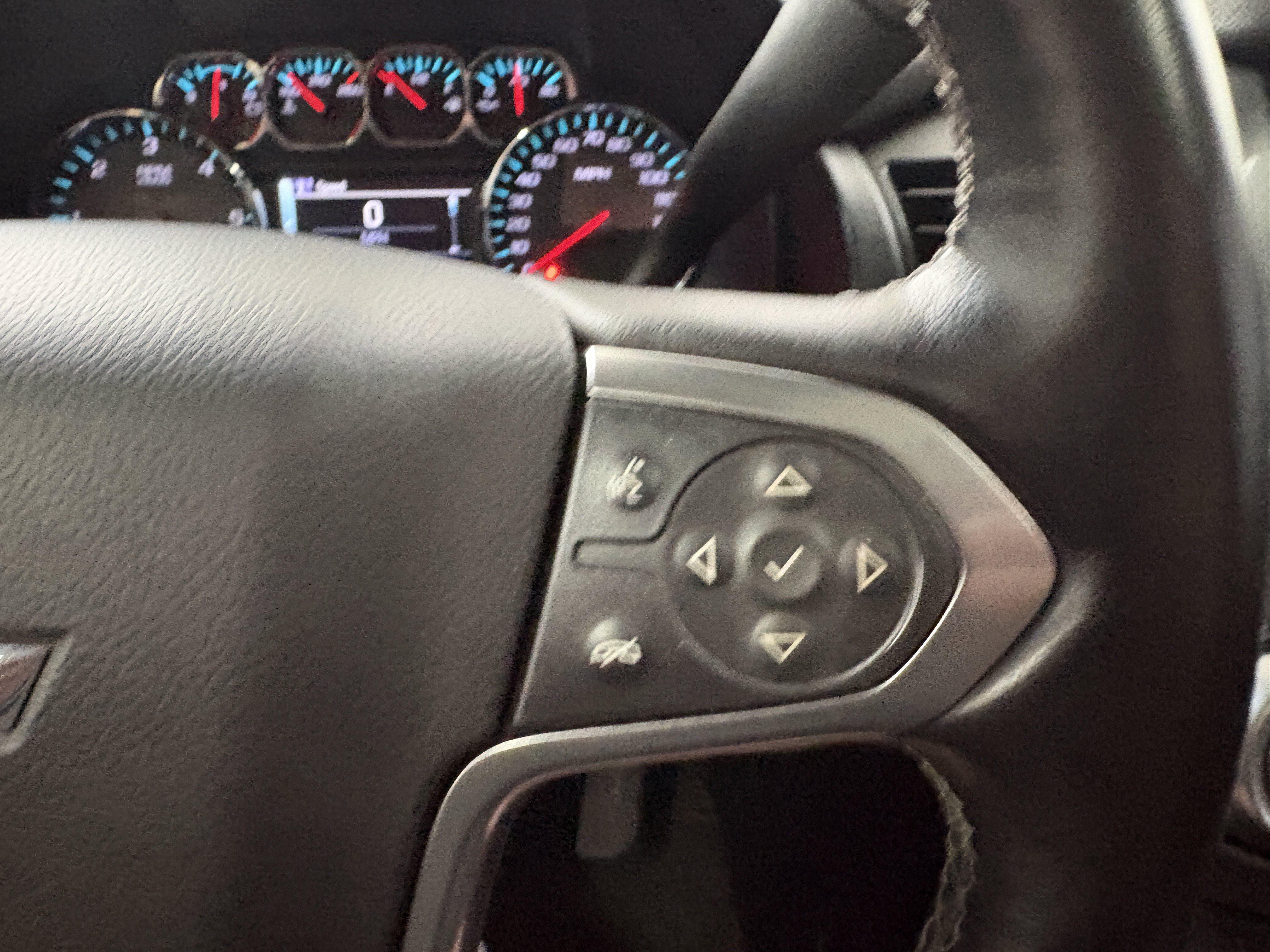 Used 2015 Chevrolet Suburban LT AWD/4WD image 43
