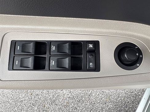 Used 2006 Chrysler 300 Touring RWD image 26