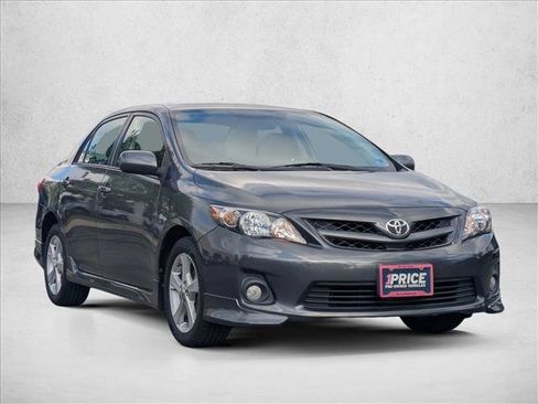 Used 2011 Toyota Corolla S FWD image 3