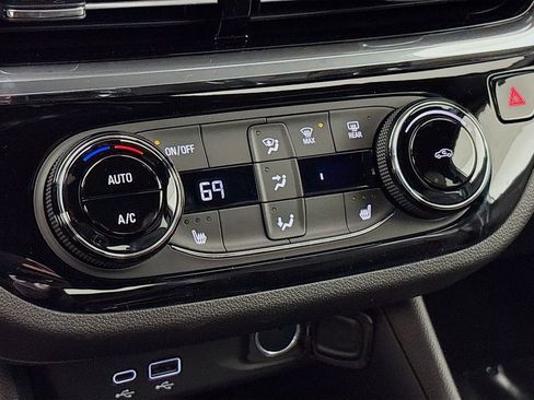 Used 2026 Buick Envista Sport Touring w/ Convenience I Package FWD image 19
