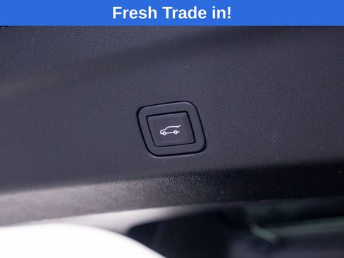 Used 2024 Chevrolet Tahoe Z71 w/ Luxury Package AWD/4WD image 33