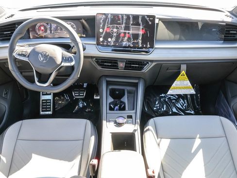 New 2026 Volkswagen Tiguan SE R-Line image 36