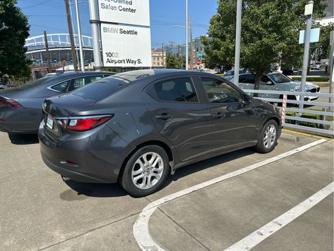 Used 2016 Scion iA FWD image 3