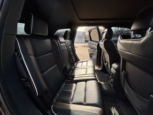 Used 2017 Jeep Grand Cherokee Overland w/ Jeep Active Safety Group image 19