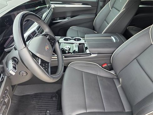 Used 2026 Cadillac Escalade Sport w/ Touring Package image 10