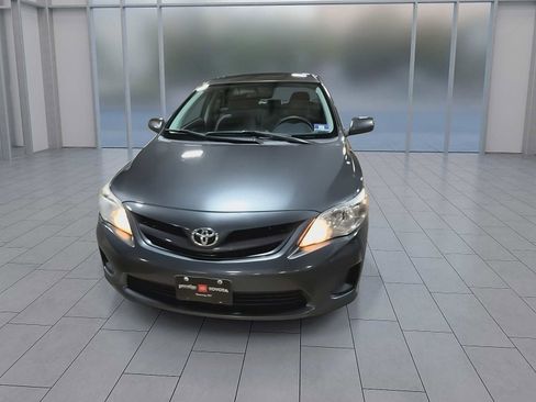 Used 2011 Toyota Corolla LE image 4
