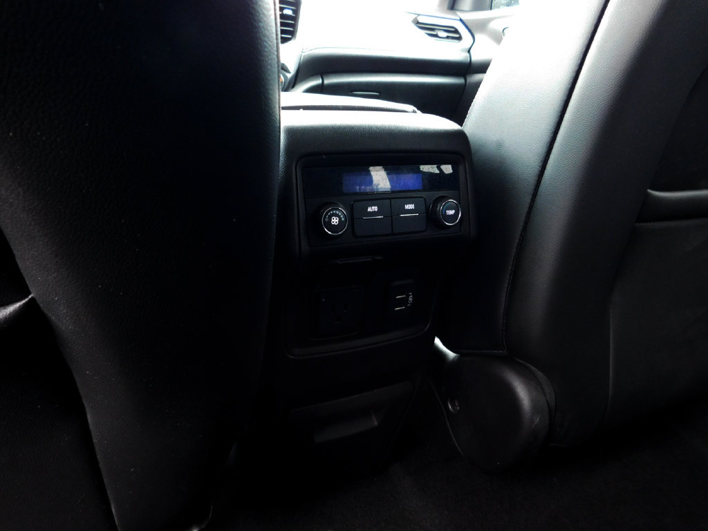 Used 2019 GMC Acadia SLT AWD/4WD image 16