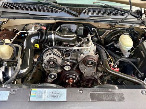 Used 2005 Chevrolet Silverado 1500 W/T image 15