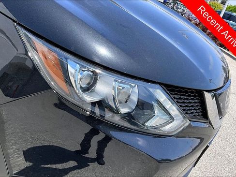 Used 2019 Nissan Rogue Sport S FWD image 32