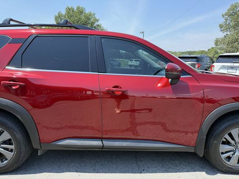Used 2022 Nissan Pathfinder SV AWD/4WD image 40