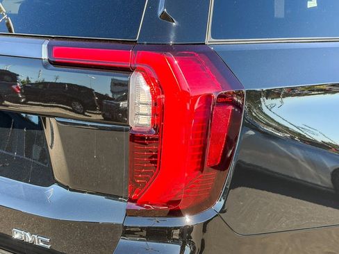 Used 2026 GMC Yukon Denali Ultimate w/ LPO, Floor Liner Package image 8