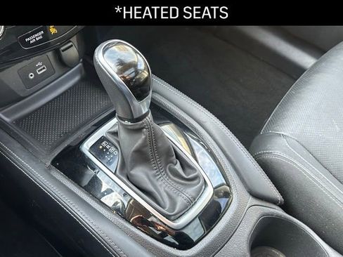 Used 2018 Nissan Rogue SL w/ Premium Package image 13