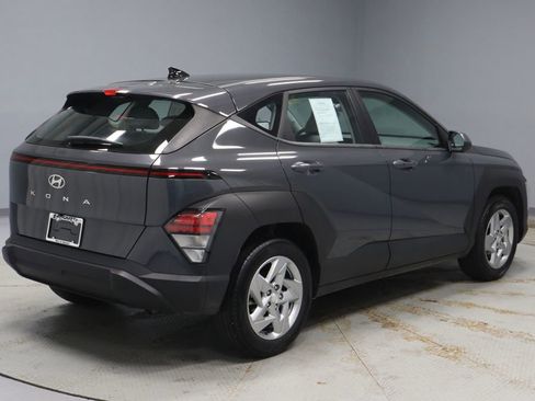 Used 2024 Hyundai Kona SE image 10