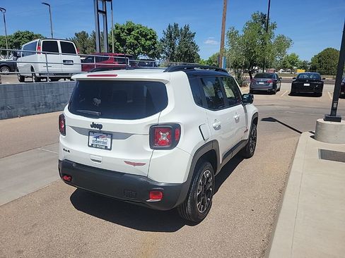 Used 2023 Jeep Renegade Trailhawk AWD/4WD image 7