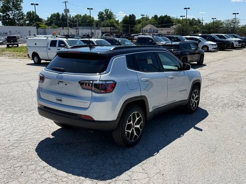 New 2026 Jeep Compass Limited AWD/4WD image 6