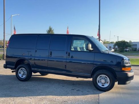 New 2025 Chevrolet Express 3500 w/ Driver Convenience Package image 2