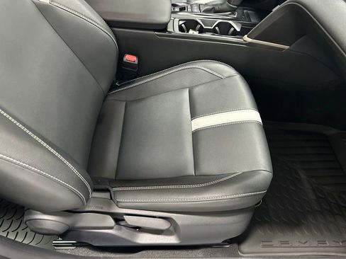 Used 2026 Toyota Camry SE FWD image 60