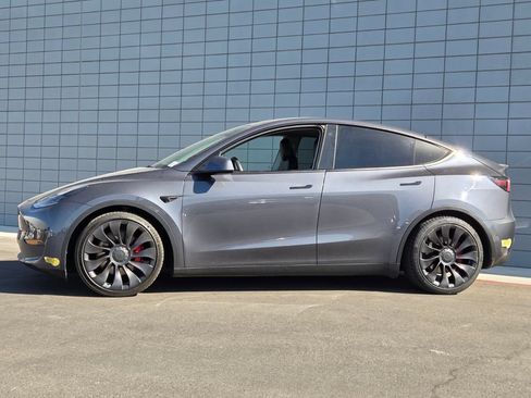 Used 2022 Tesla Model Y Performance AWD/4WD image 2