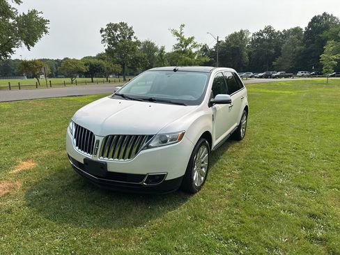 Used 2012 Lincoln MKX AWD image 7