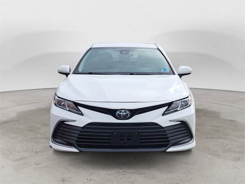 Used 2024 Toyota Camry LE image 8