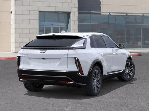New 2026 Cadillac Lyriq Premium Luxury w/ LPO, Premium Carpet Package RWD image 4