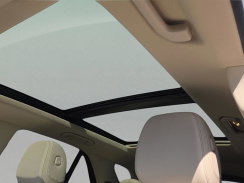 Used 2024 Mercedes-Benz GLE 350 4MATIC image 23