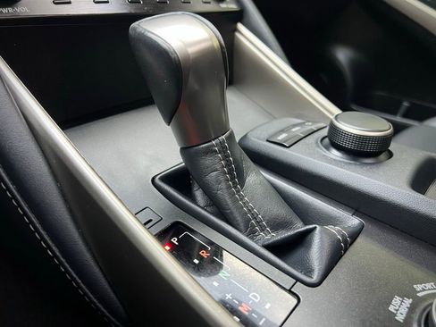 Used 2018 Lexus IS 300 image 51