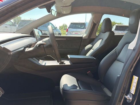 Used 2024 Tesla Model Y Performance AWD/4WD image 3