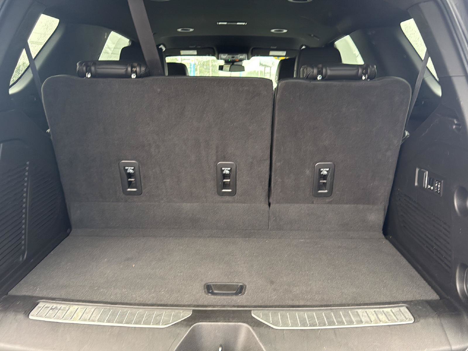 Used 2023 GMC Yukon Denali AWD/4WD image 30