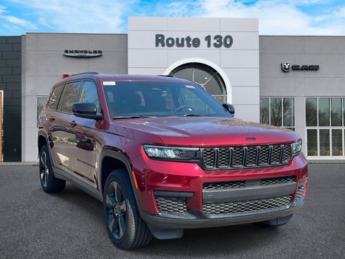 New 2025 Jeep Grand Cherokee L Altitude AWD/4WD image 1