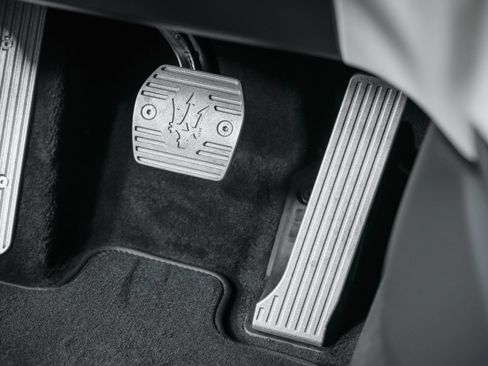 Used 2024 Maserati GranTurismo Trofeo AWD/4WD image 90