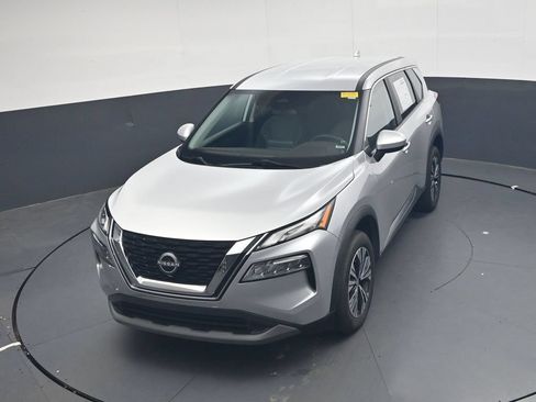 Used 2023 Nissan Rogue SV FWD image 30