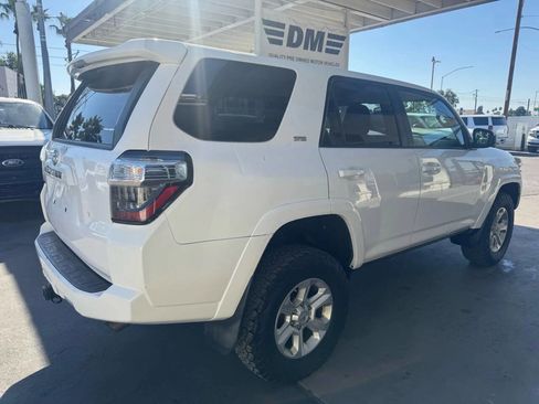 Used 2014 Toyota 4Runner SR5 image 5