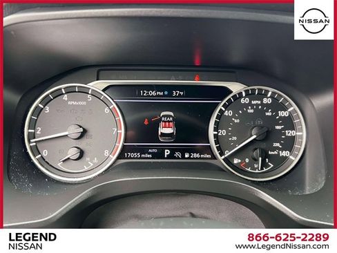 Used 2024 Nissan Rogue SV image 25