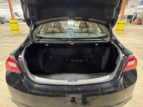 Used 2018 Chevrolet Malibu LT image 11