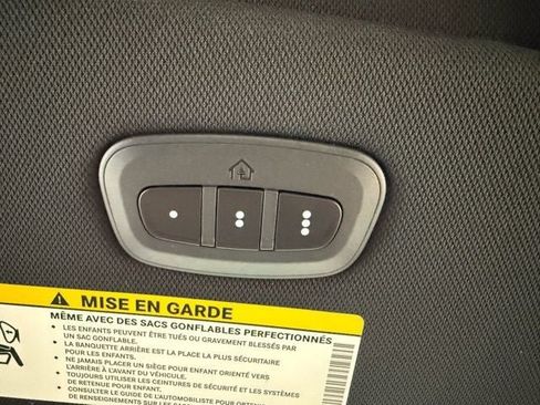 New 2026 Chrysler Pacifica Select FWD image 18