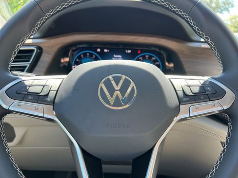 New 2026 Volkswagen Atlas SE FWD image 19