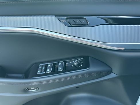 Used 2024 Jeep Wagoneer Launch Edition image 29