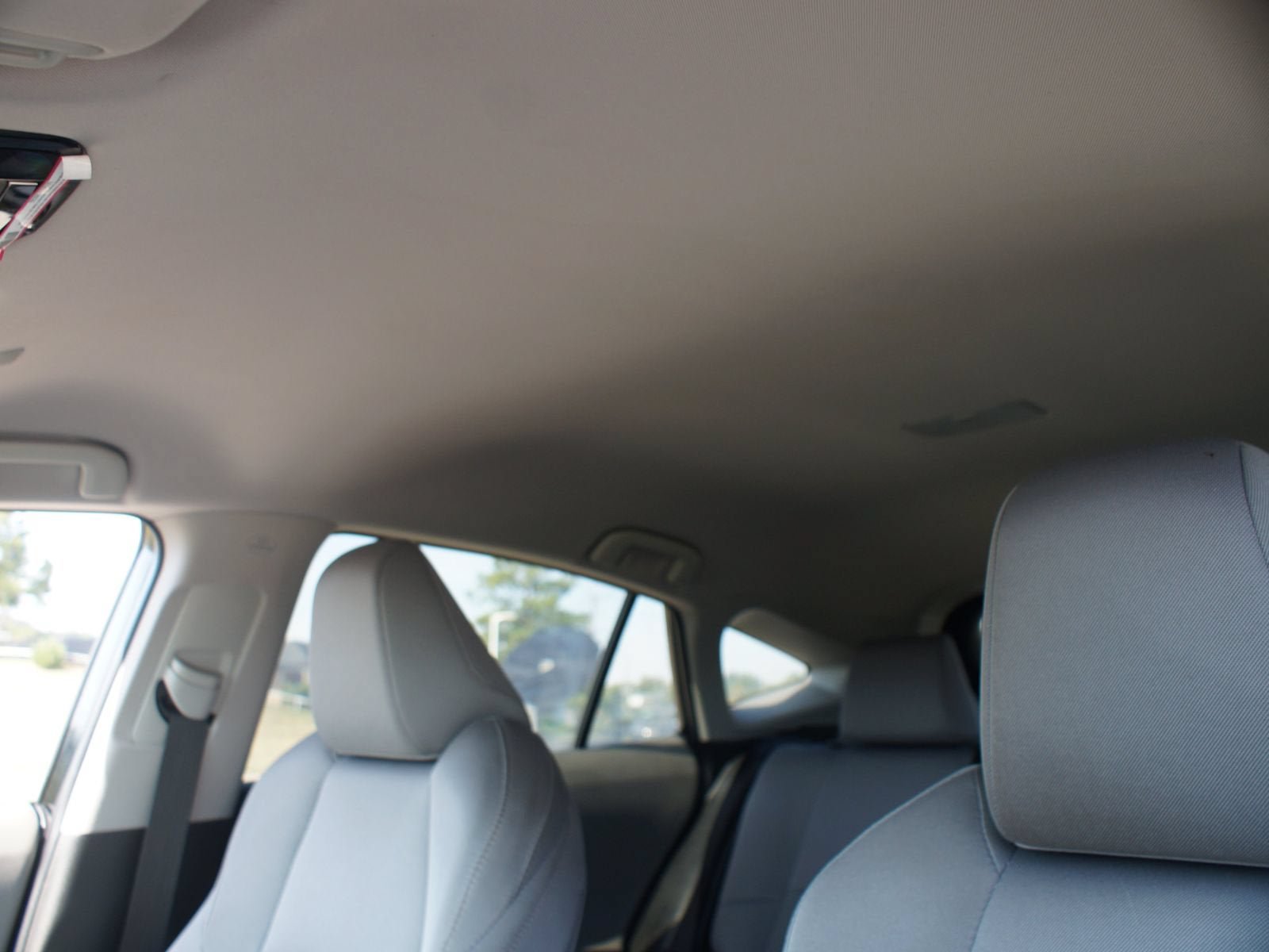 Used 2023 Toyota Venza LE AWD/4WD image 6