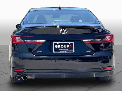 Used 2025 Toyota Camry SE FWD image 5
