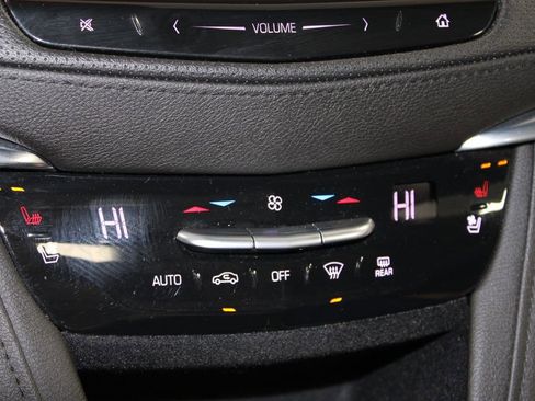 Used 2018 Cadillac XT5 Premium Luxury w/ Driver Assist Package image 29