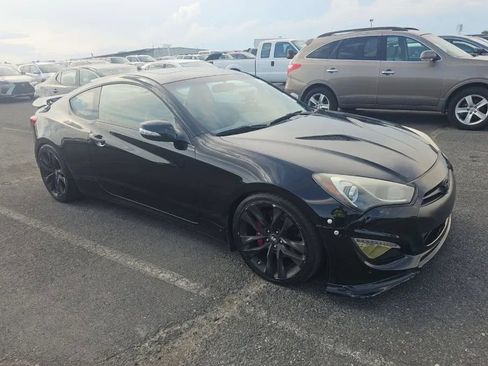 Used 2013 Hyundai Genesis 2.0T RWD image 4