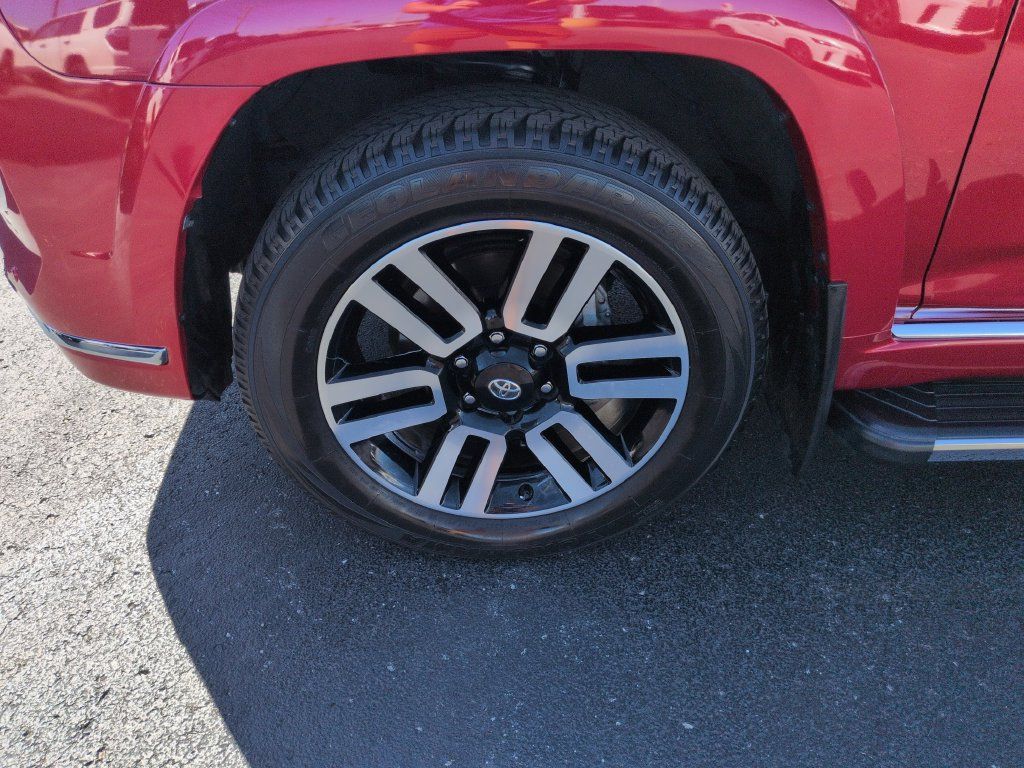 Used 2024 Toyota 4Runner Limited AWD/4WD image 27