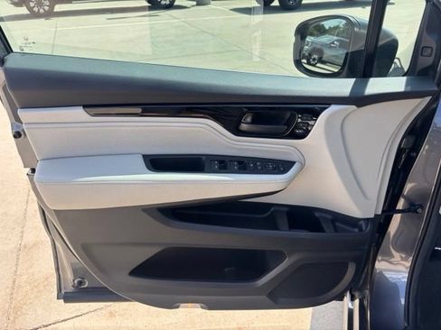 Used 2026 Honda Odyssey Touring image 18